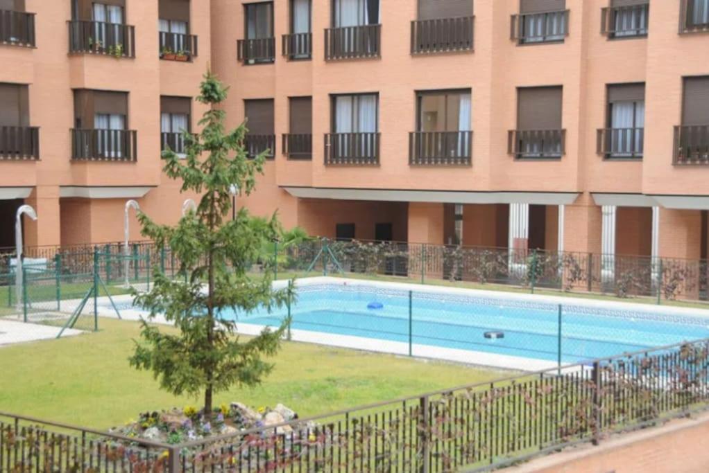 Apartamento Belfast Con Wifi, Piscina Y Netflix Madrid Kültér fotó